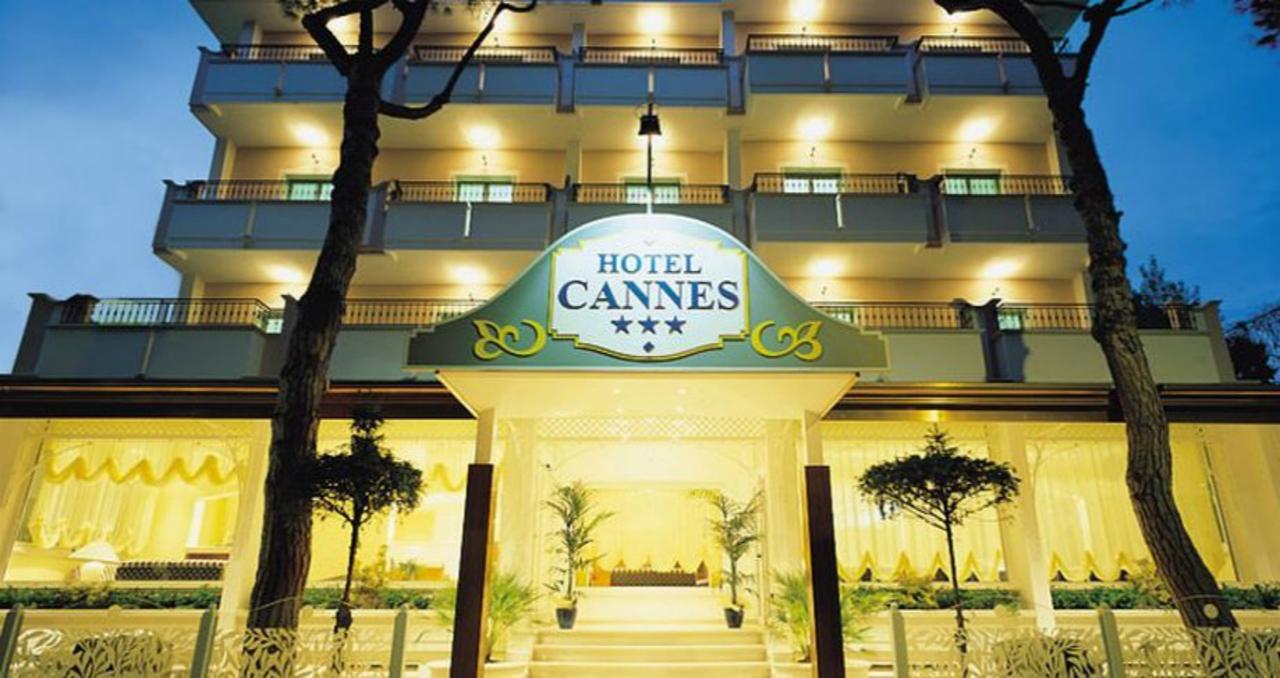 Hotel Cannes - In Pieno Centro Riccione Exterior photo